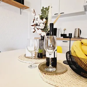 Melani Apartman Vir